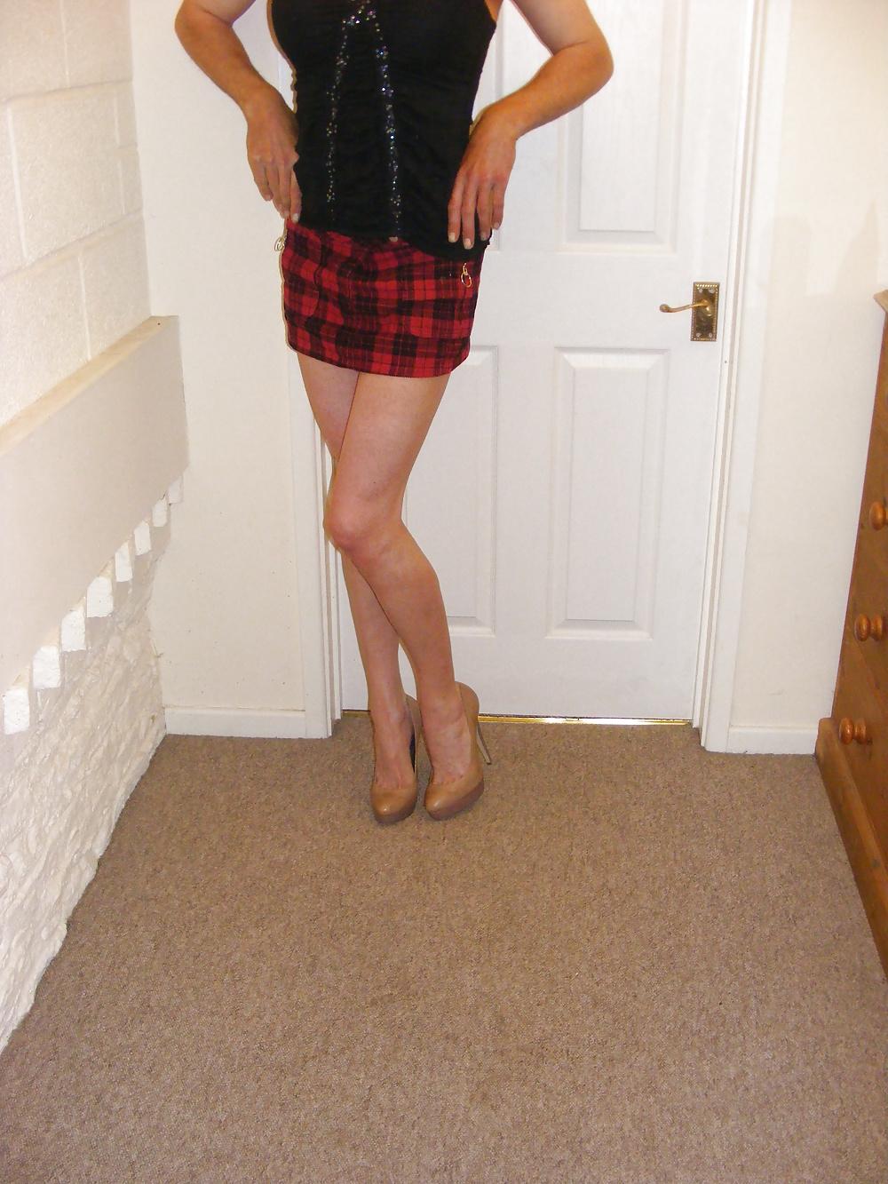 25P Purple bra, black panties and beautiful heels