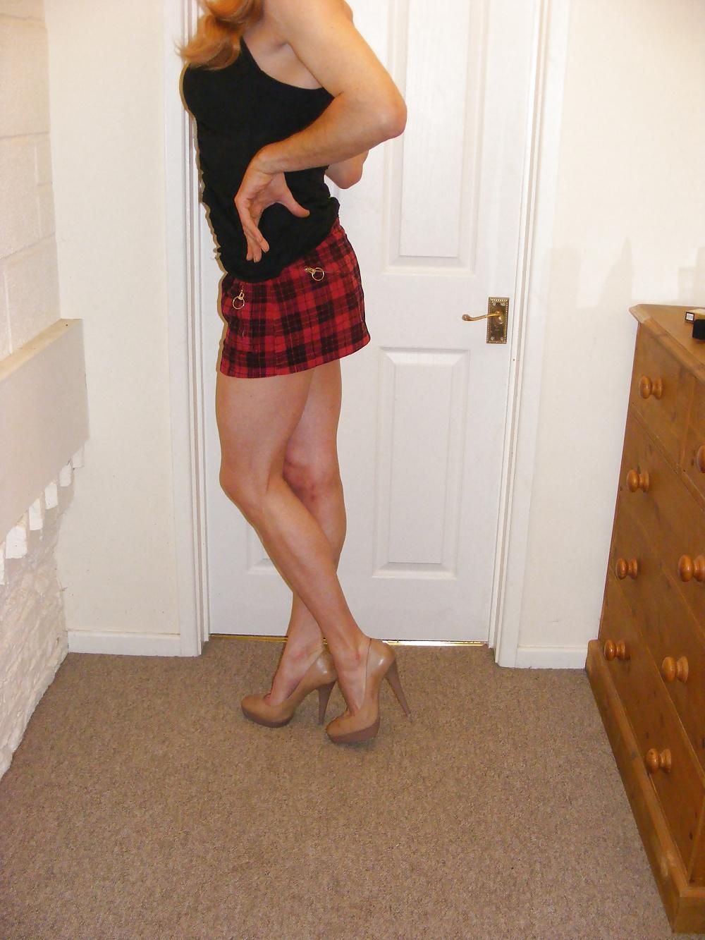 25P Purple bra, black panties and beautiful heels