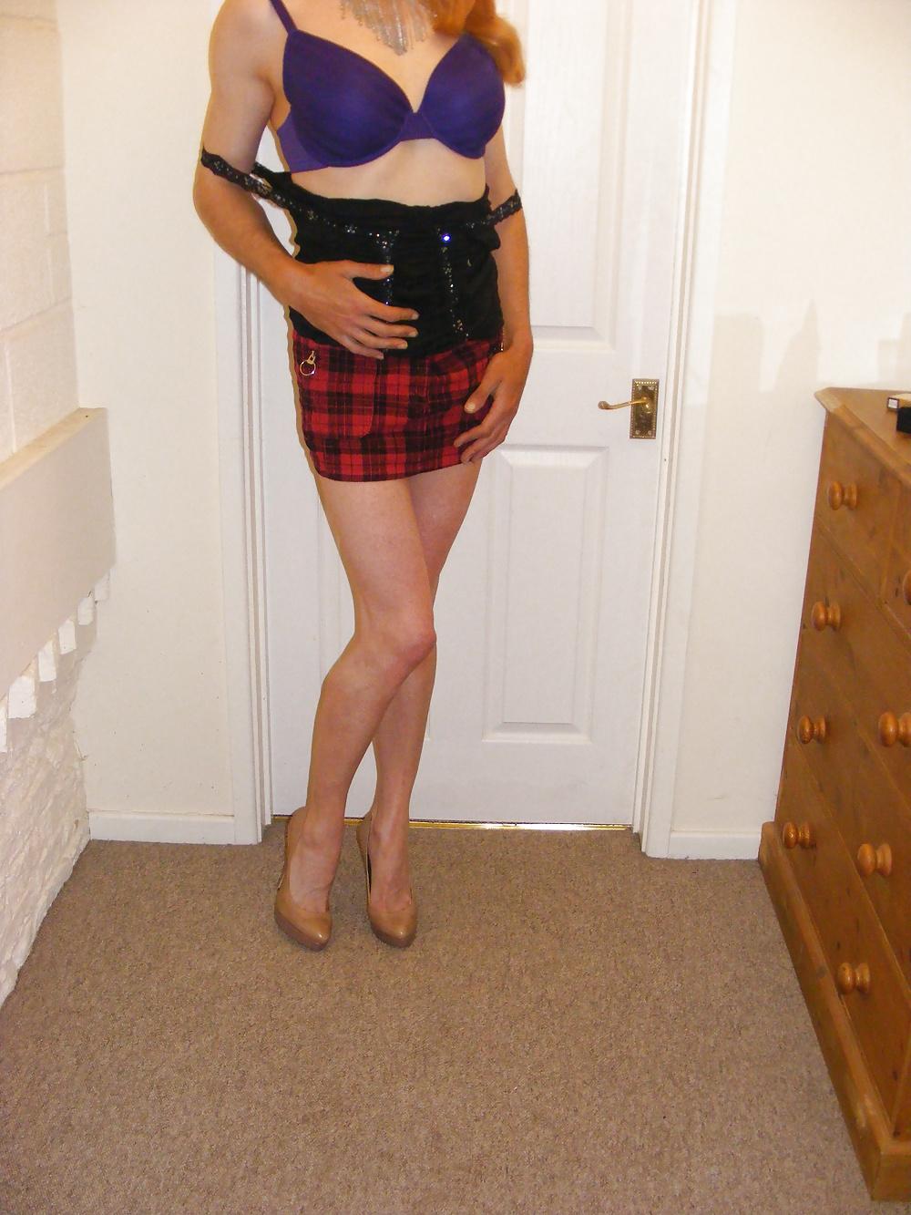 25P Purple bra, black panties and beautiful heels