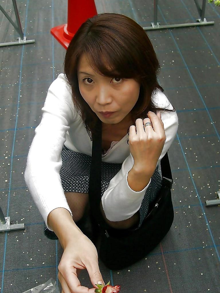 25P Japanese wife m
