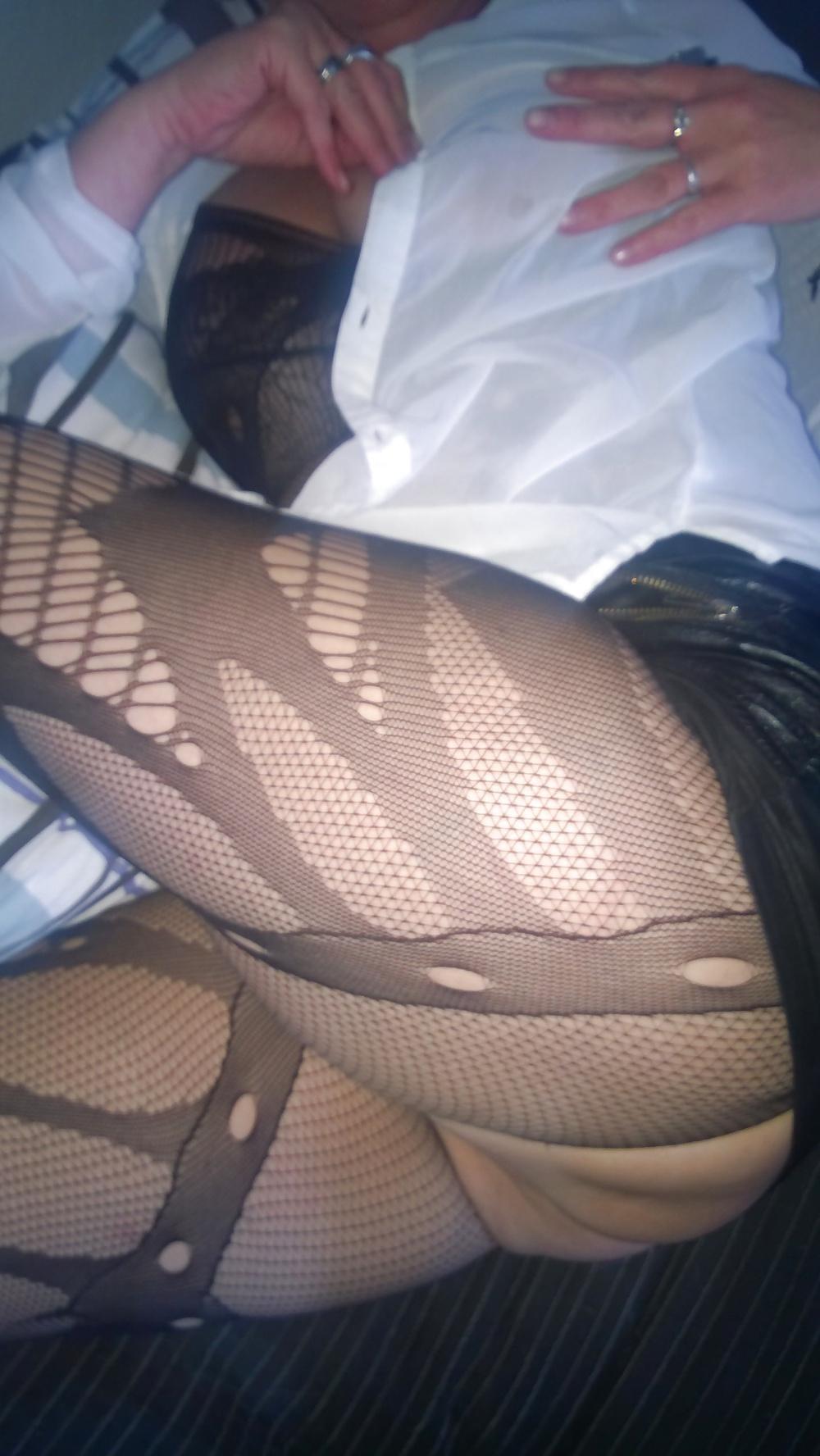 25P We tease each other before threesome
