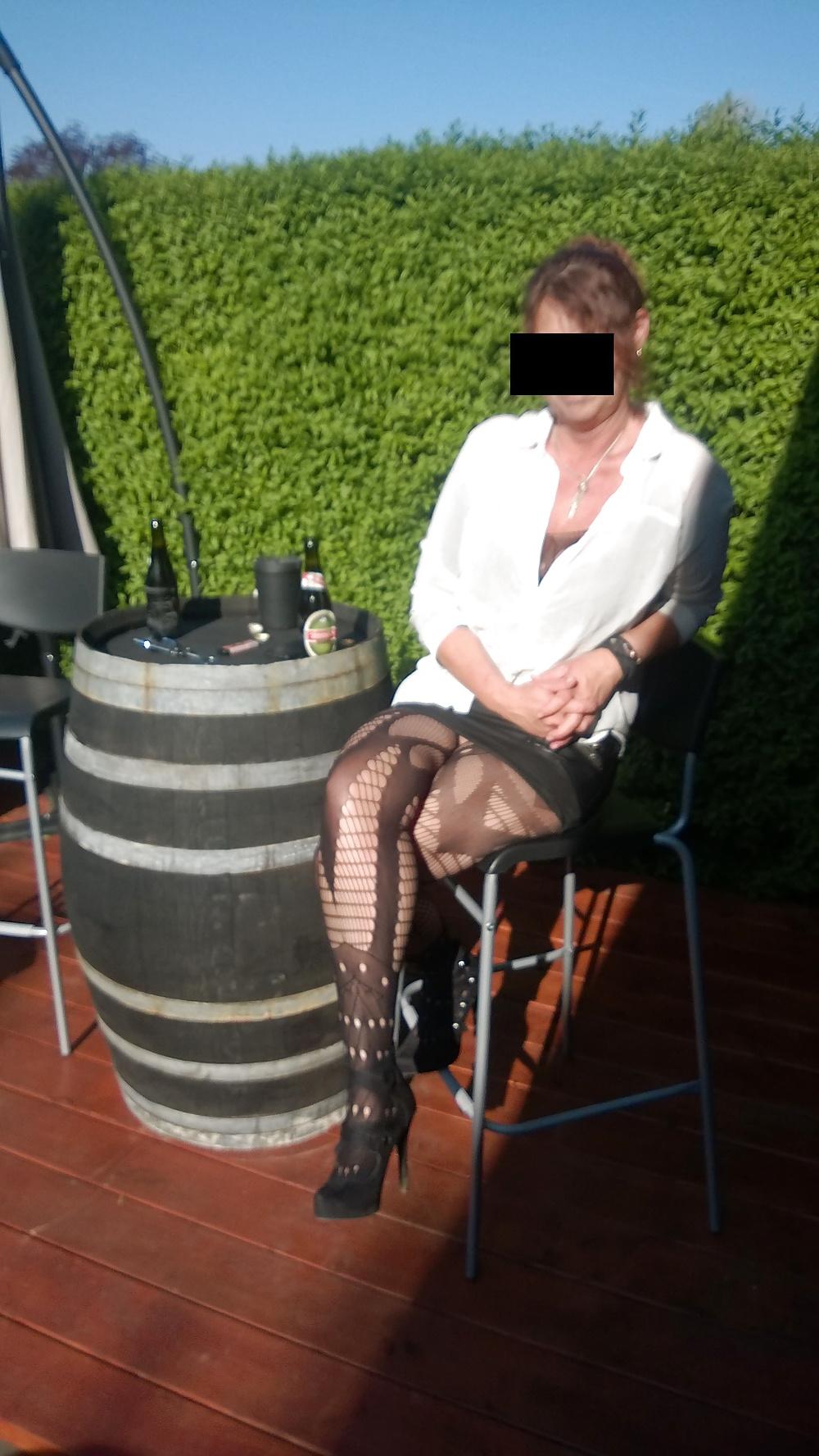 25P We tease each other before threesome