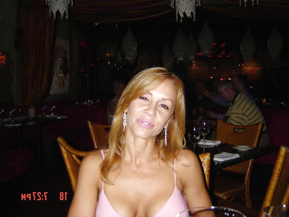 25P Sexy MILF