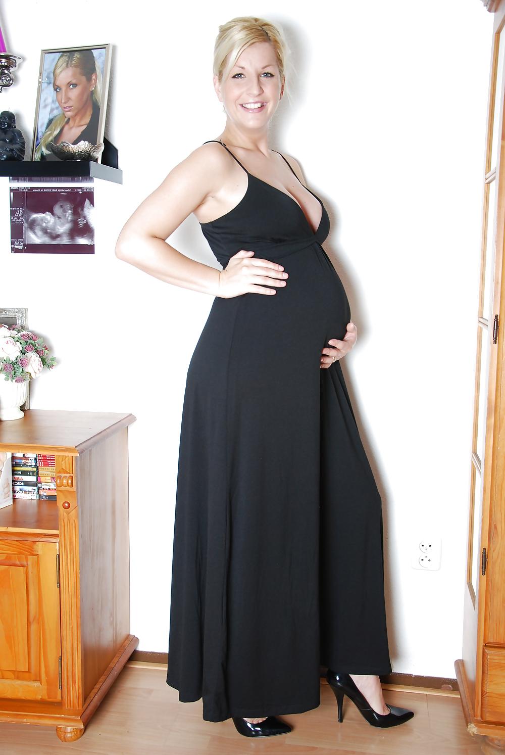 25P Veronica, pregnant blonde (1)