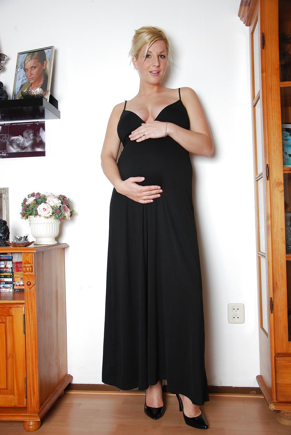 25P Veronica, pregnant blonde (1)