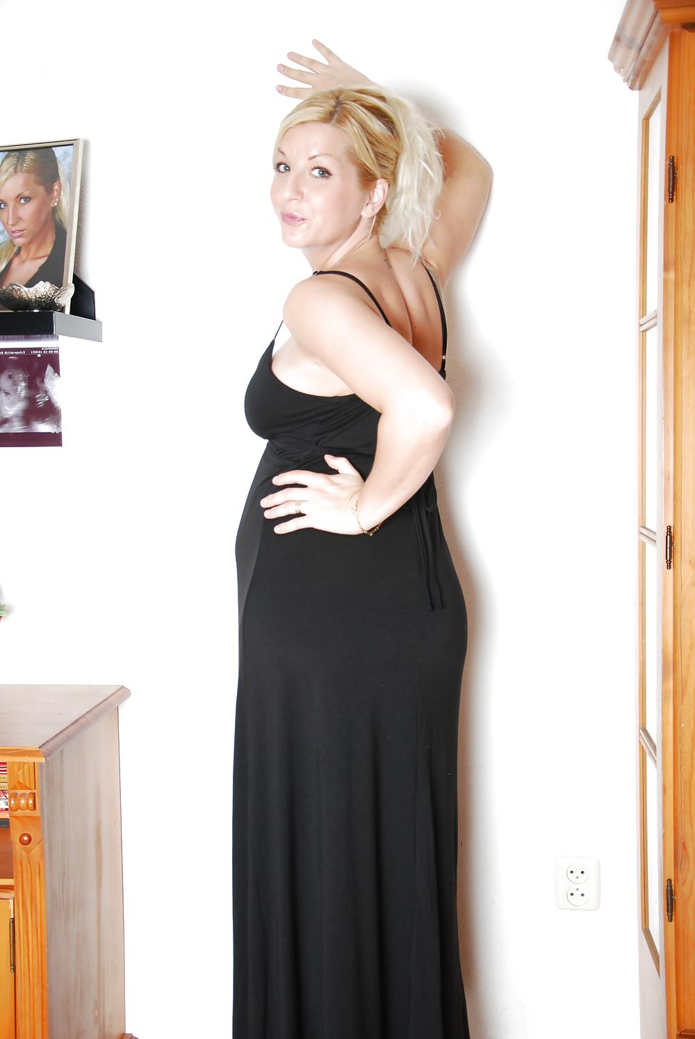 25P Veronica, pregnant blonde (1)