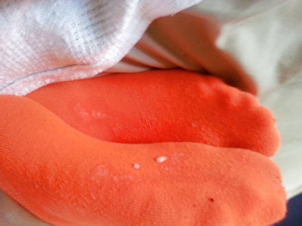 12P Cum on nylon and sock soles