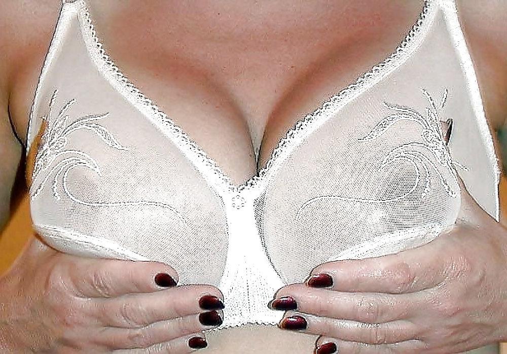 25P TIT,S AND BRA PICS. !!!