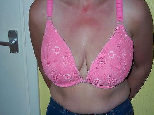 25P Woman their sell bra on the net 