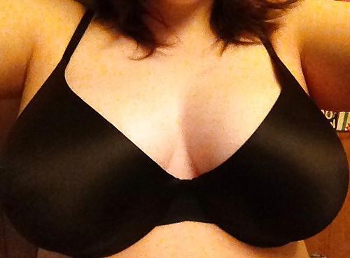 25P Woman their sell bra on the net 