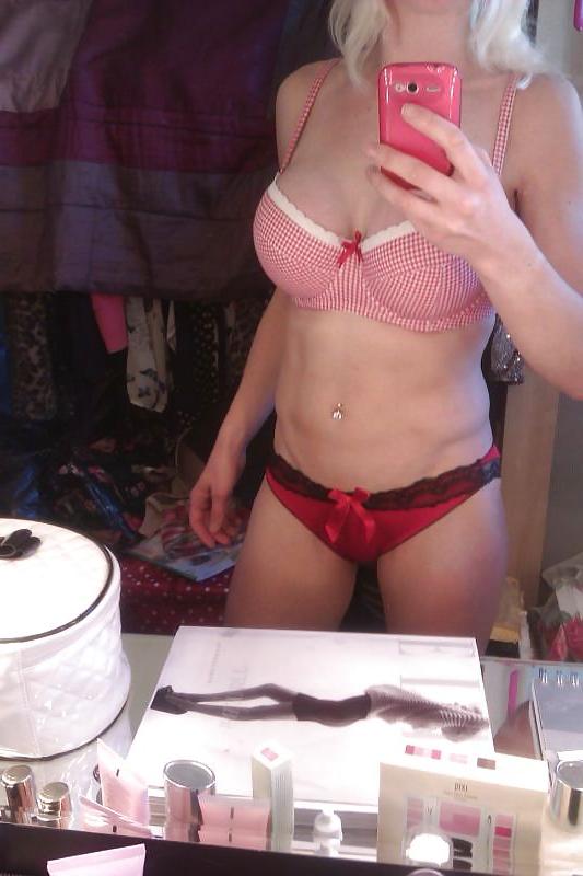 25P Woman their sell bra on the net 