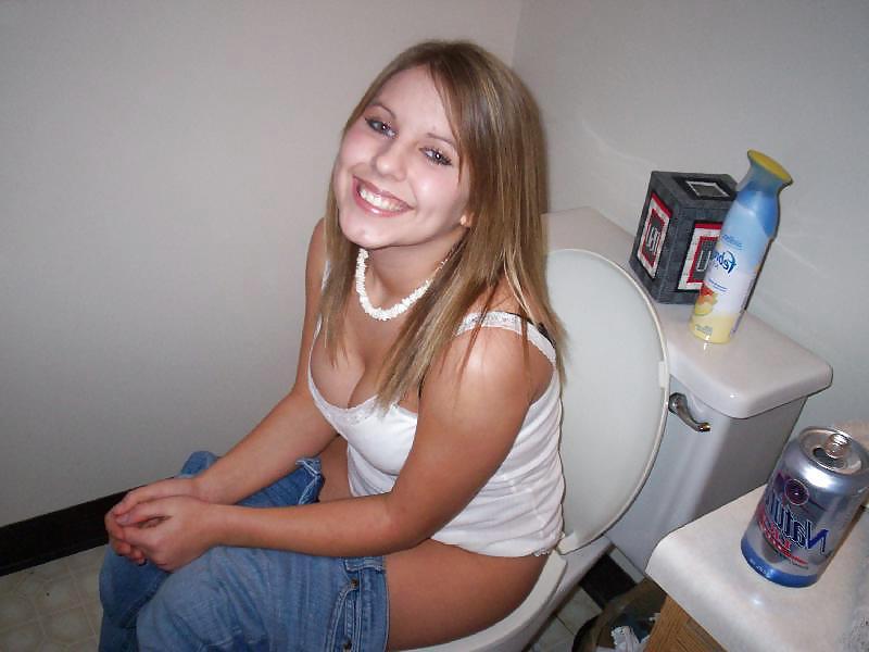25P Fetish #8 - Sitting Pretty