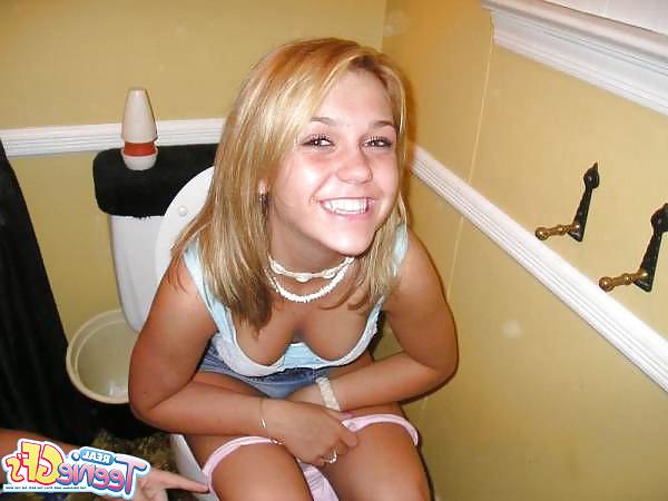 25P Fetish #8 - Sitting Pretty