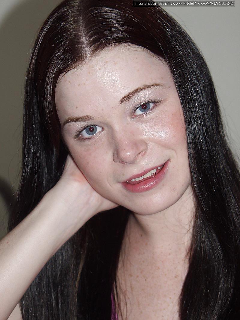 10P Teen in Tennis Shoes Obsessed with her Pussy