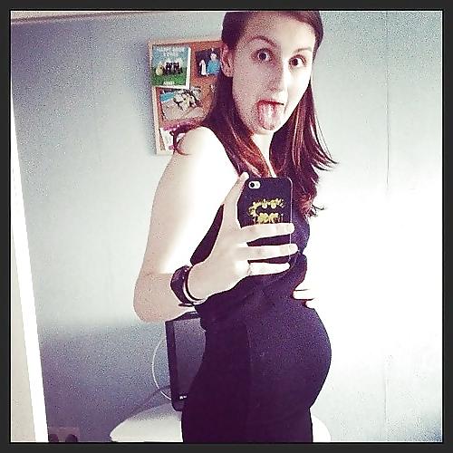 25P Enceinte - Pregnant 23