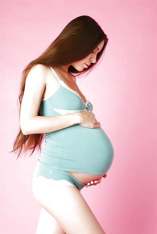 24P Enceinte - Pregnant 21