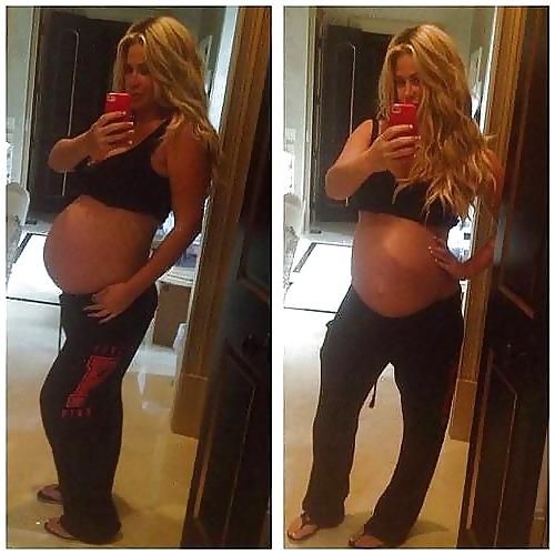 24P Enceinte - Pregnant 21