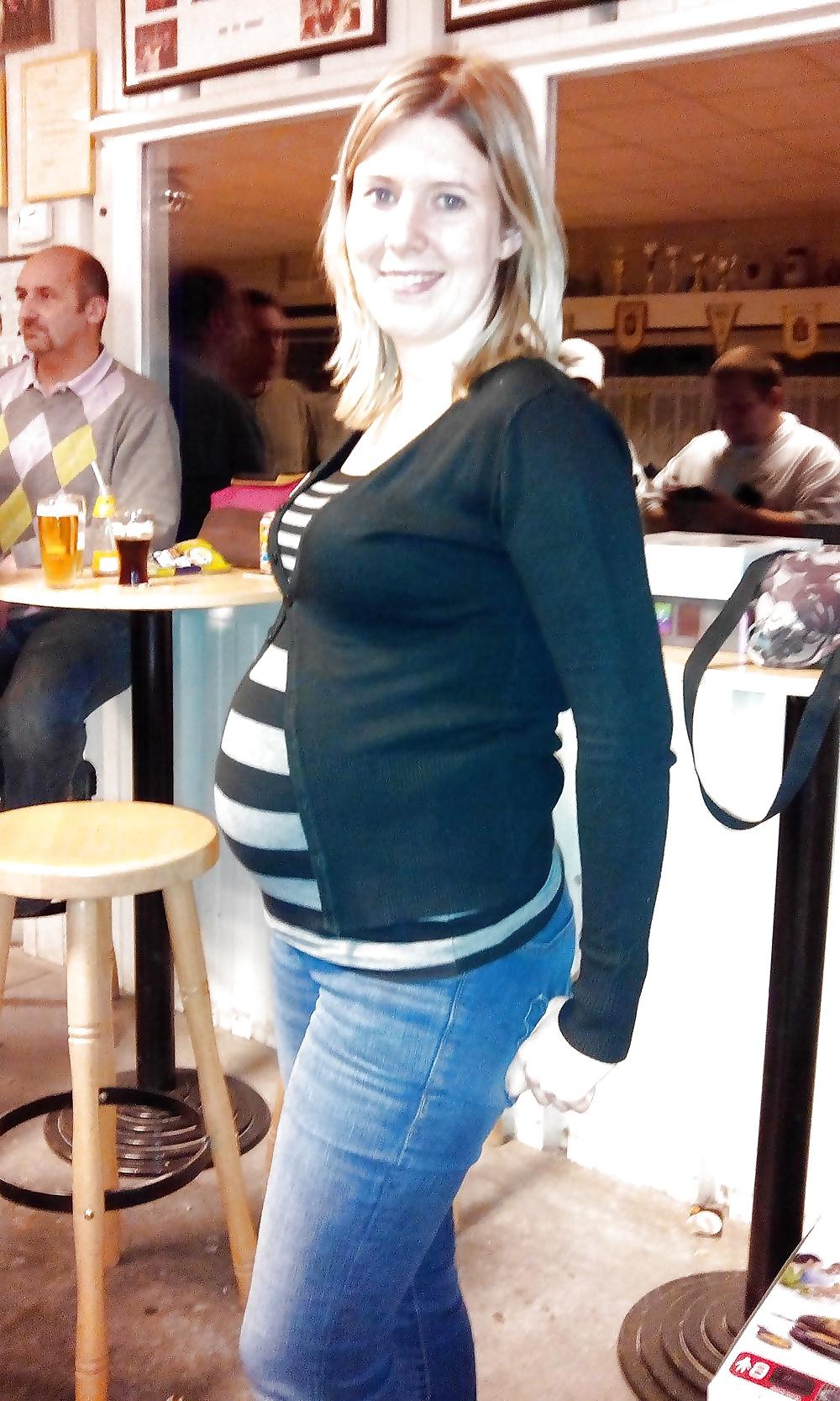 25P Enceinte - Pregnant 17