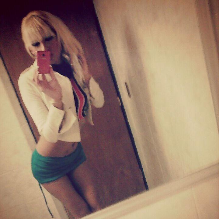 25P Selfies TGirl Amateur  