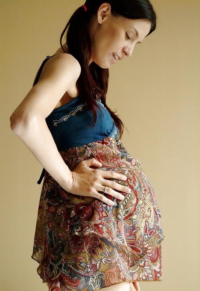 7P Unknown pregnant girl