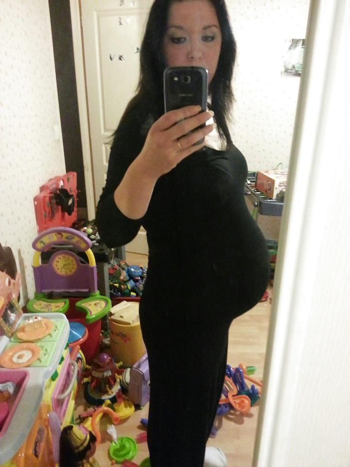 25P Enceinte - Pregnant 18