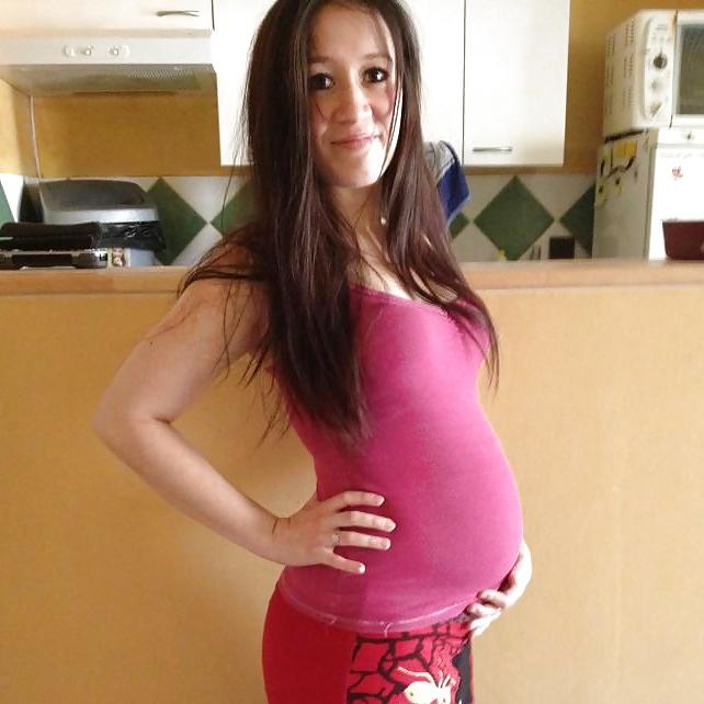 25P Enceinte - Pregnant 18