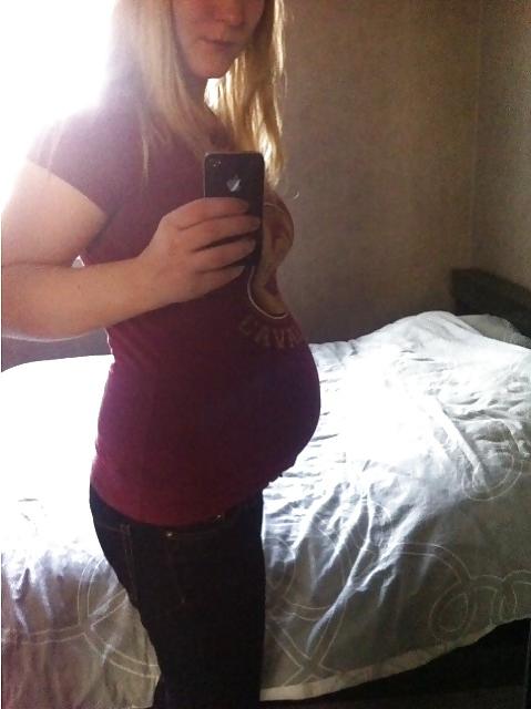 25P Enceinte - Pregnant 18