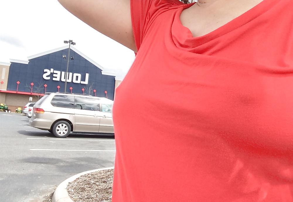 8P No bra Monday 5505