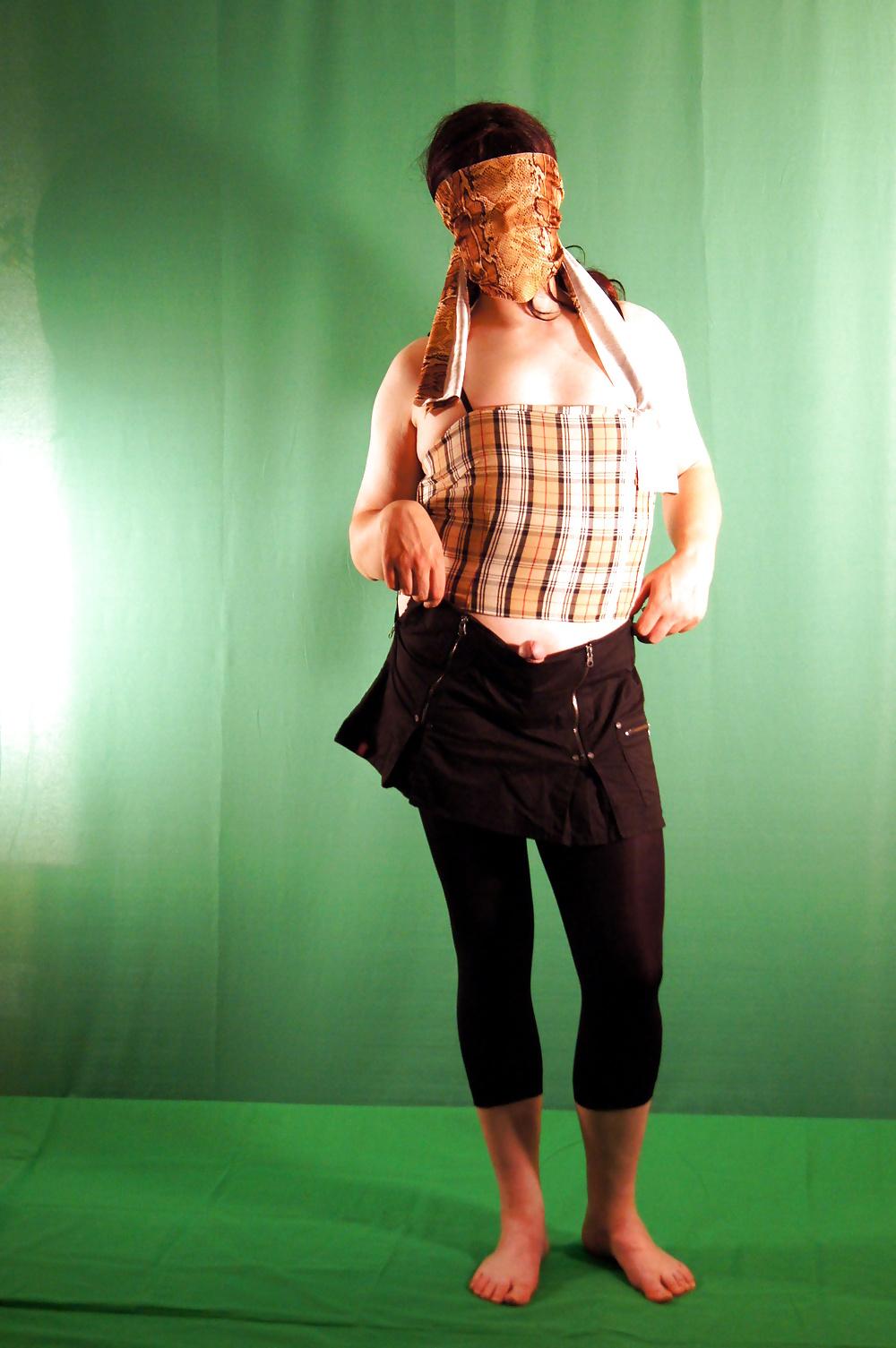 4P Scarfed Tgirl
