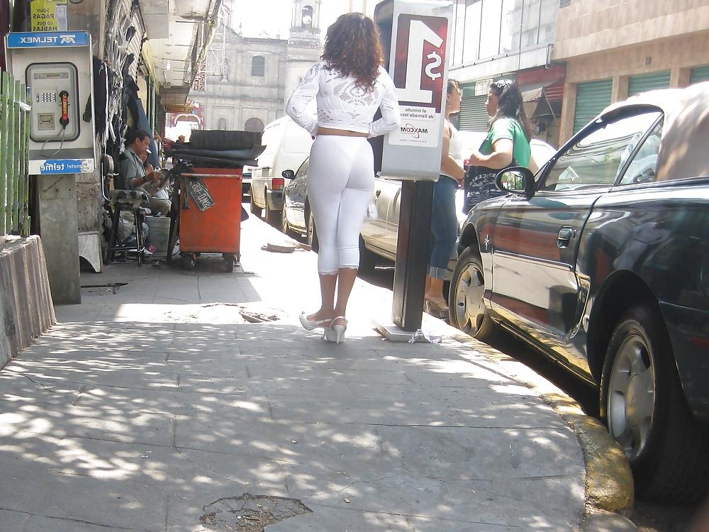 20P Mexican street whores