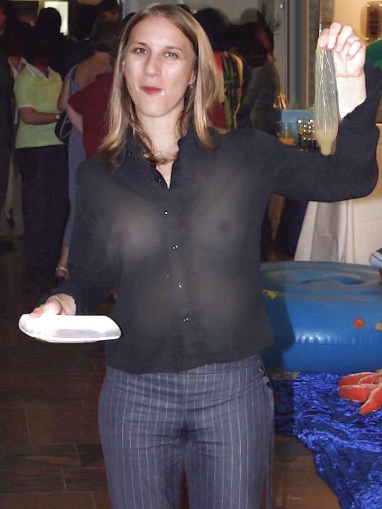 20P She's not wearing a bra