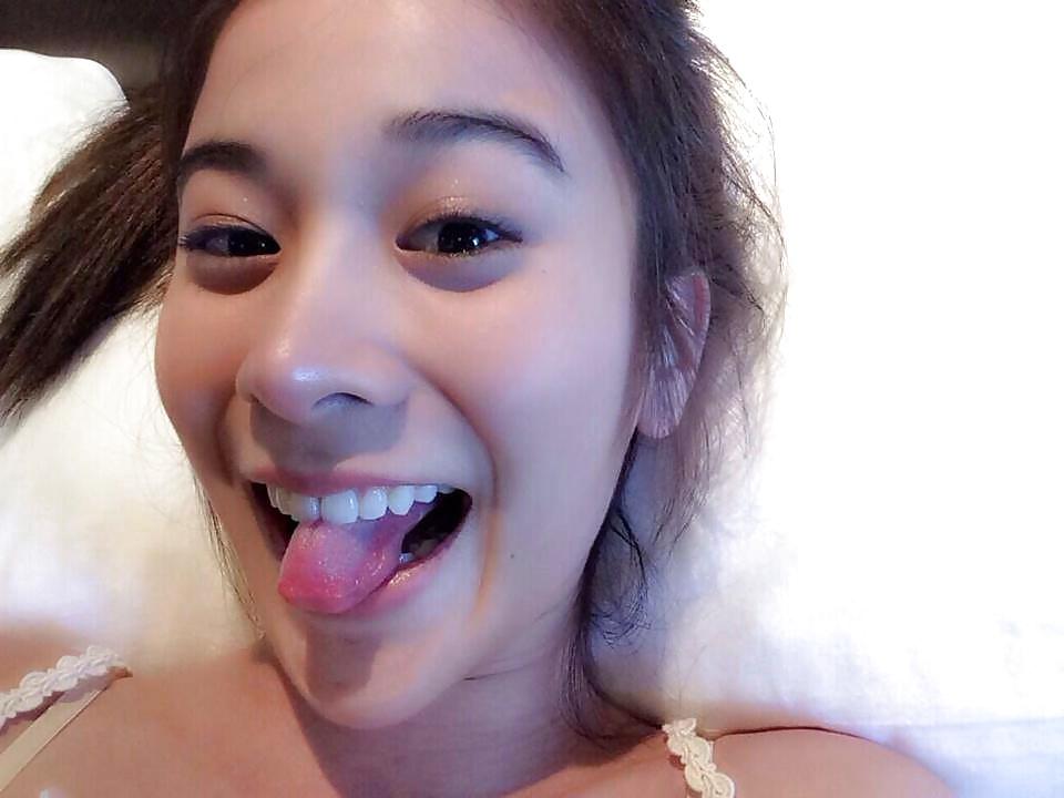11P Thai girl