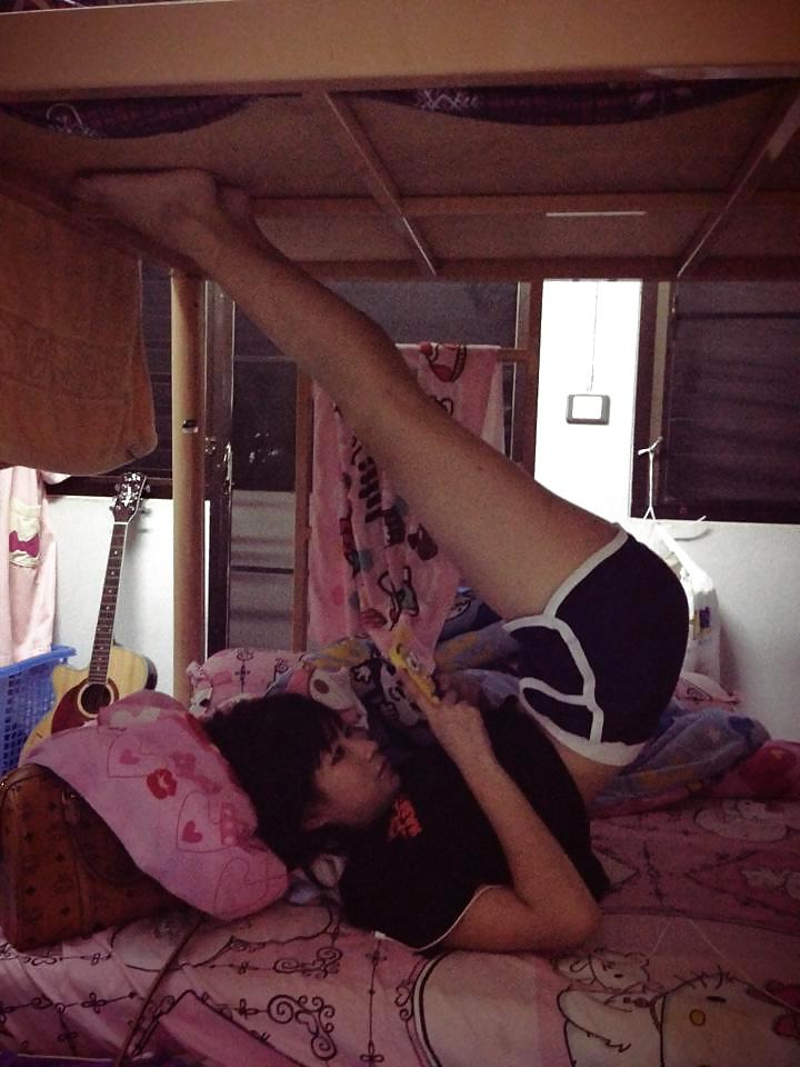 11P Thai girl