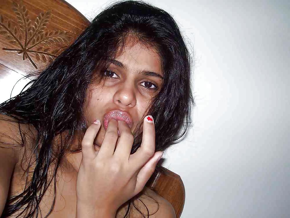 7P UK Paki Nude