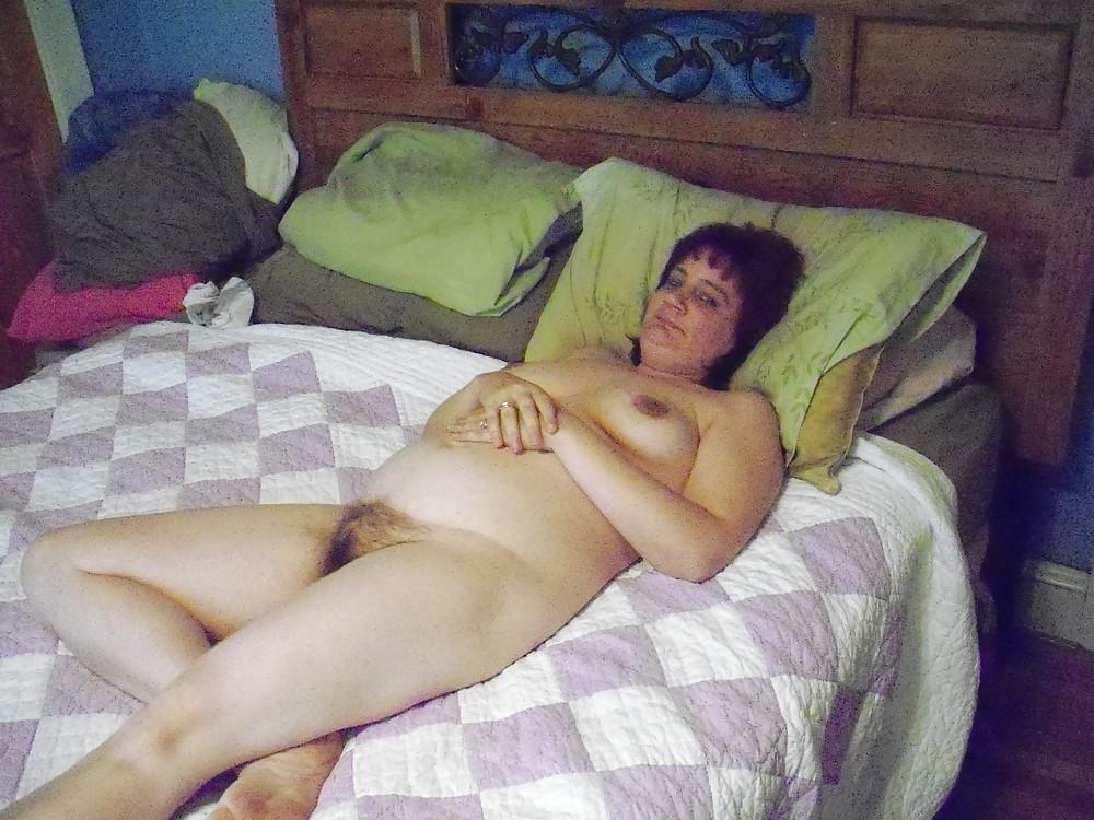 9P Horny Hairy Milf In Bed