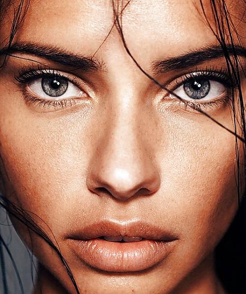 25P Hot-Pretty Faces II