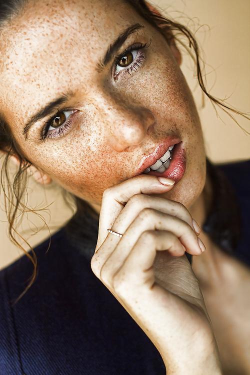 25P Hot-Pretty Faces II