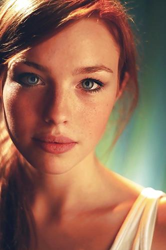 25P Hot-Pretty Faces II