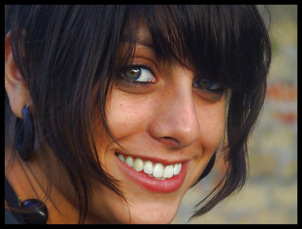 25P Hot-Pretty Faces II