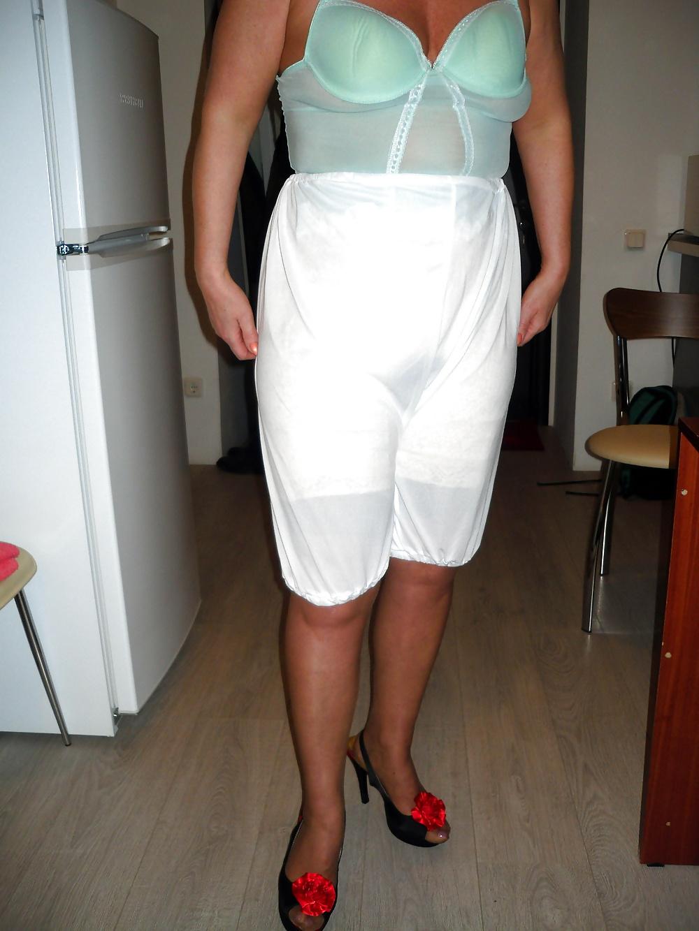 23P Pushuna's round ass in long leg panty girdle