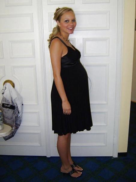 11P Sexy pregnant friend