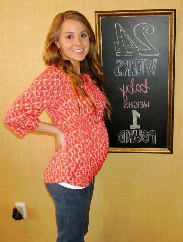 11P Sexy pregnant friend