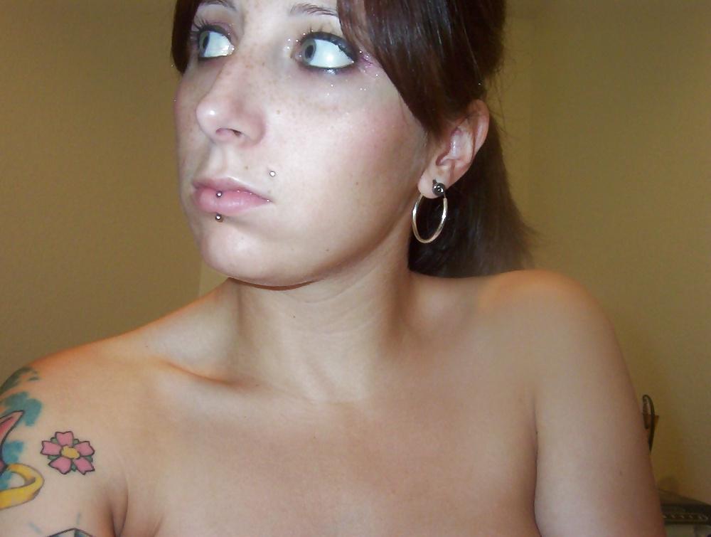 25P Tatooed GirlFriend Loves Posing and Sucking Cock