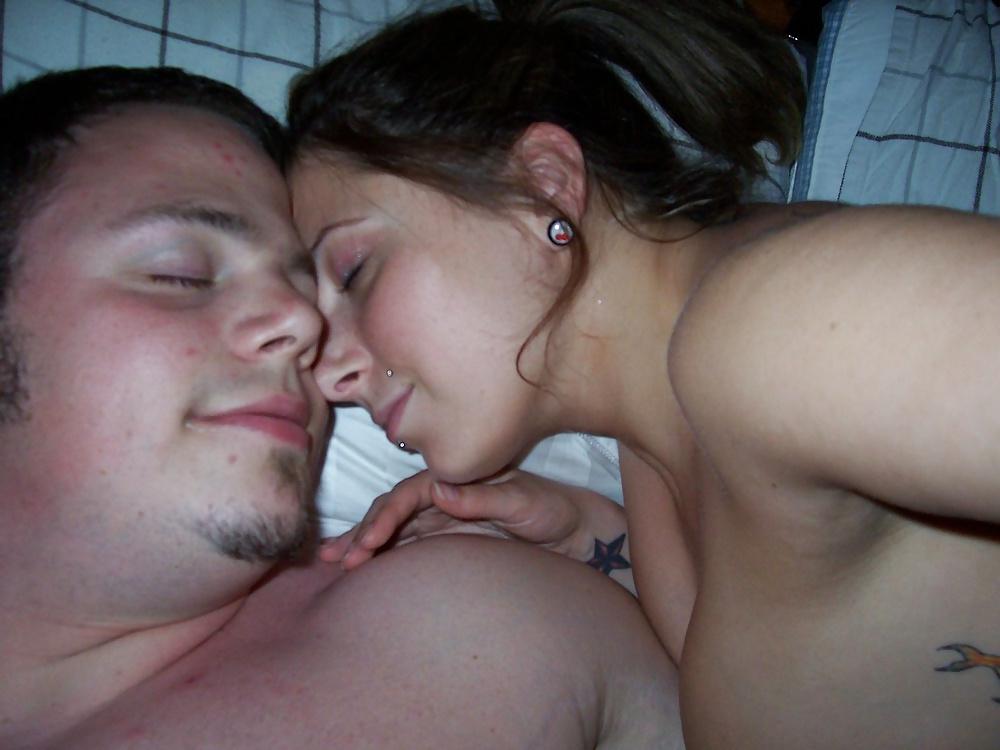 25P Tatooed GirlFriend Loves Posing and Sucking Cock