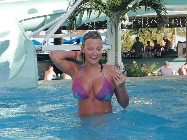 25P Cum on her.