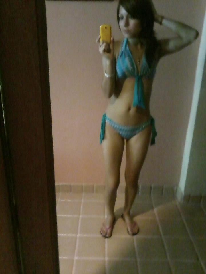 20P Chavitas mexicanas (Mexican teens)