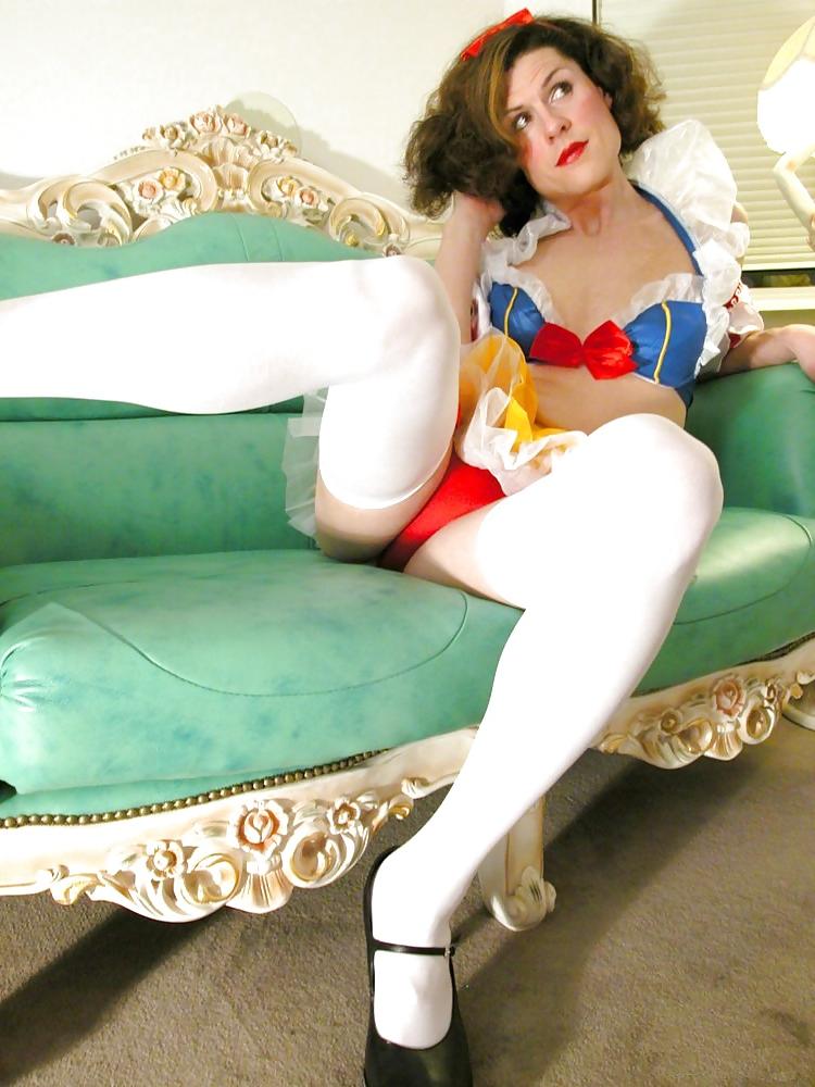 22P Tgirl Princess Snow White