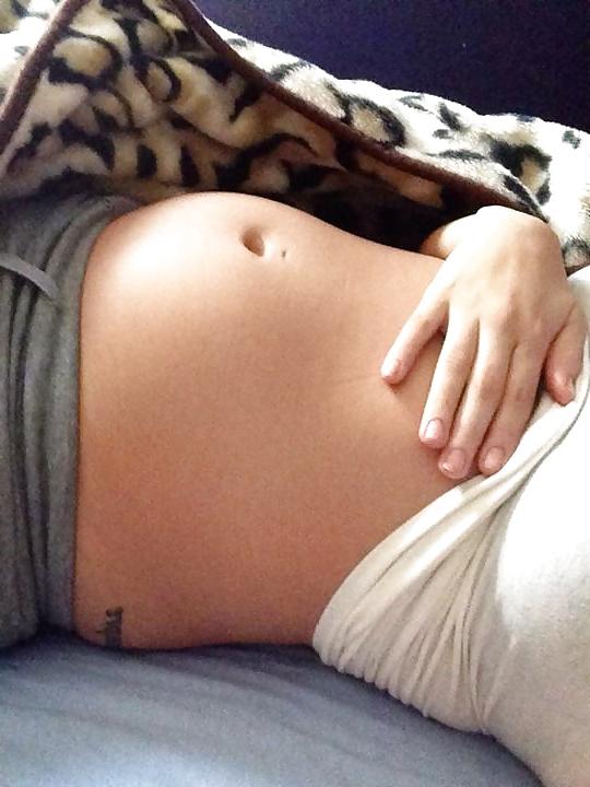 5P Sexy pregnant hotties