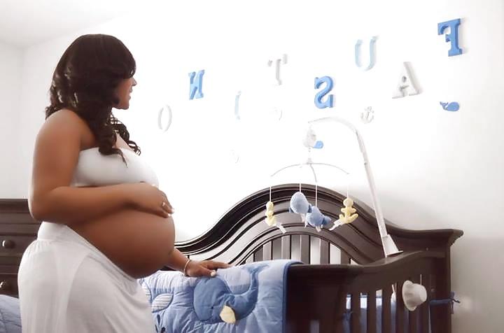 5P Sexy pregnant hotties
