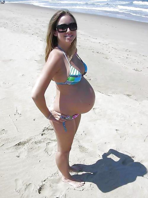 20P Pregnant and bikini 1.